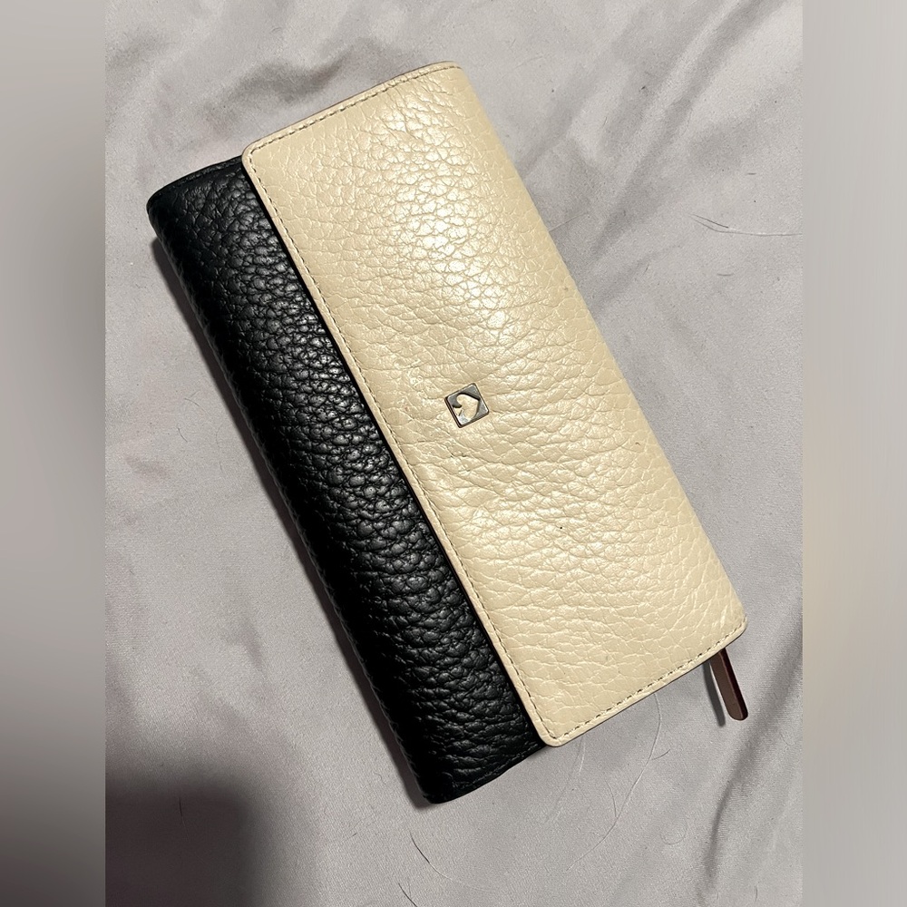 Black and cream Kate spade wallet